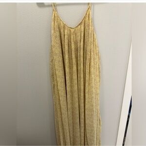Old Navy Beige and Yellow Floral Maxi Dress. Fully lined, Excellent condition